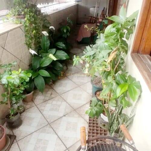 Cobertura à venda com 2 quartos, 71m² - Foto 2