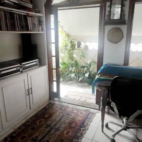 Cobertura à venda com 2 quartos, 71m² - Foto 7