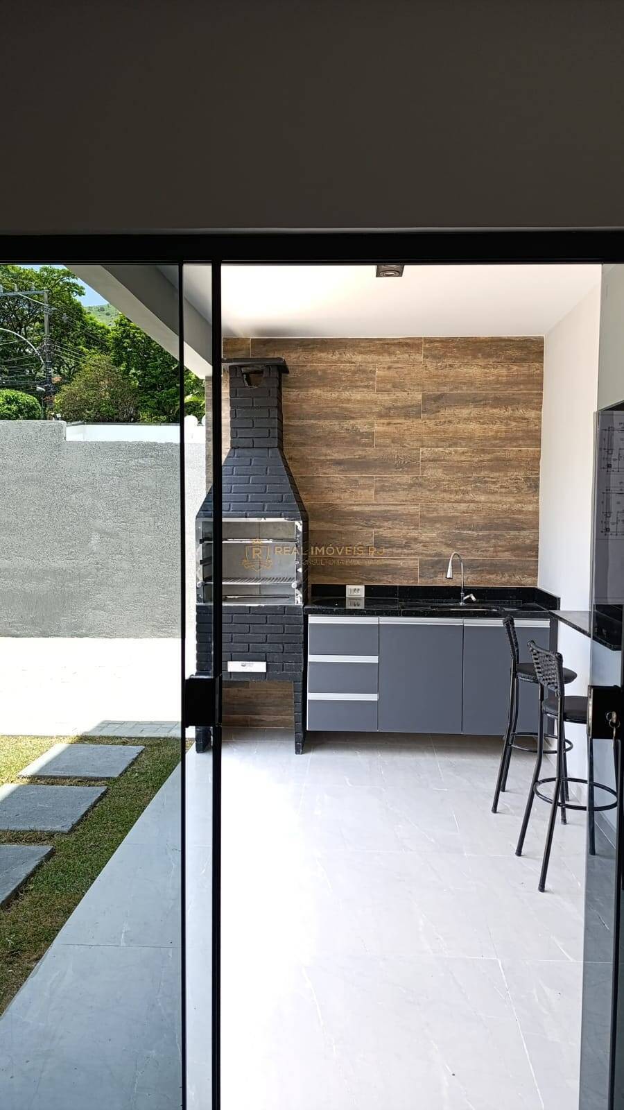 Casa à venda com 2 quartos, 86m² - Foto 3