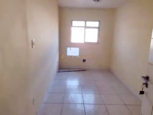 Casa à venda com 5 quartos, 200m² - Foto 8