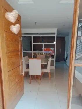 Casa à venda com 4 quartos, 350m² - Foto 3