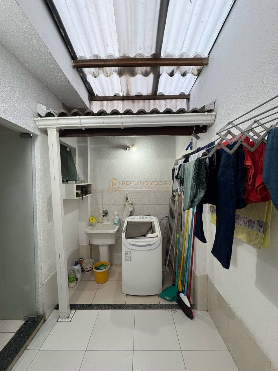 Casa à venda com 4 quartos, 350m² - Foto 9