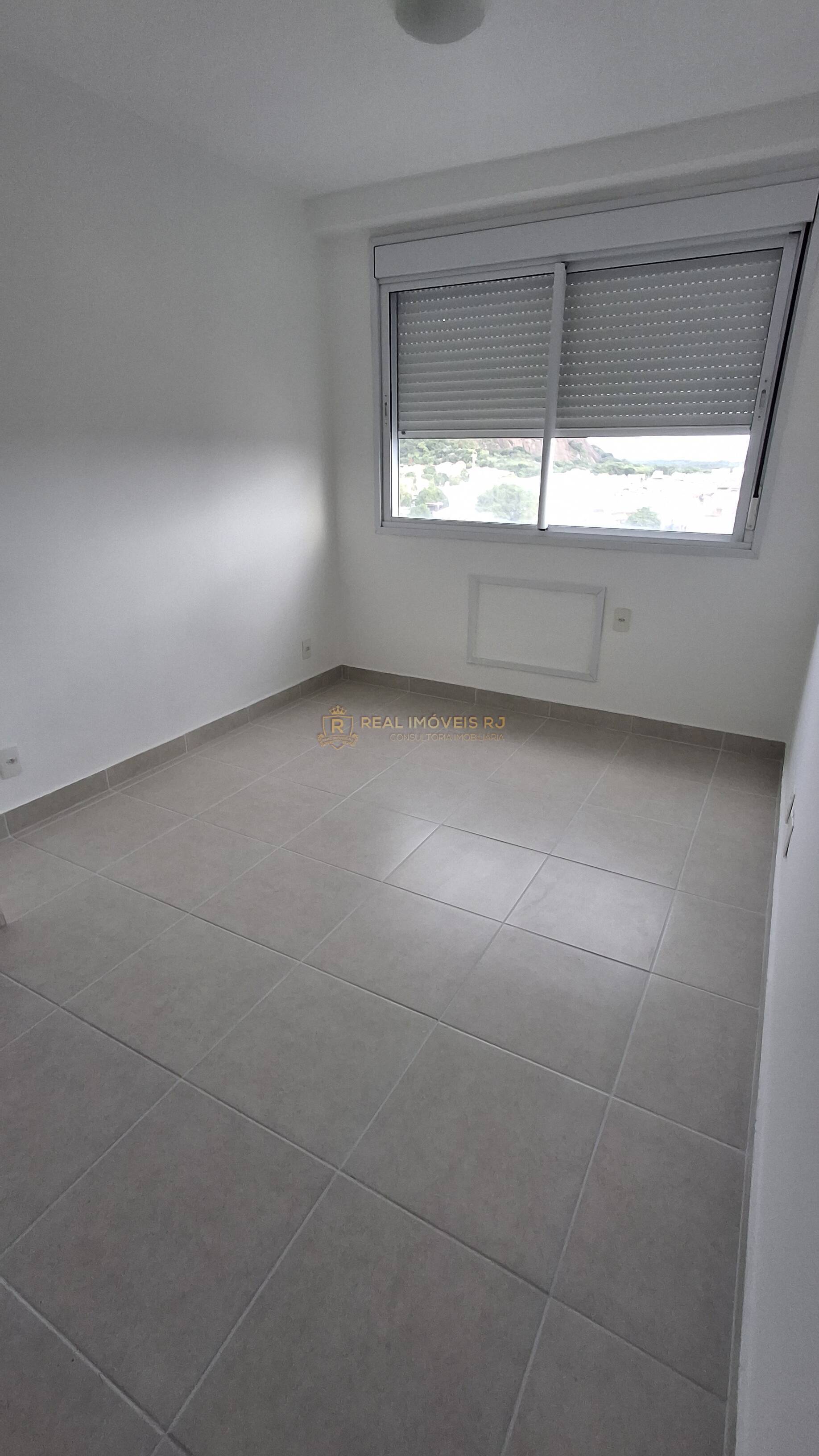 Apartamento à venda com 2 quartos, 61m² - Foto 11