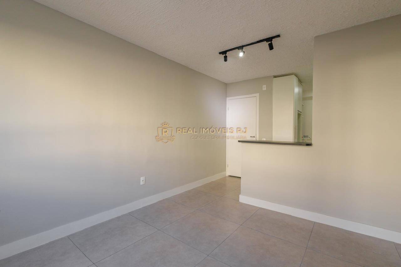 Apartamento à venda com 2 quartos, 43m² - Foto 2