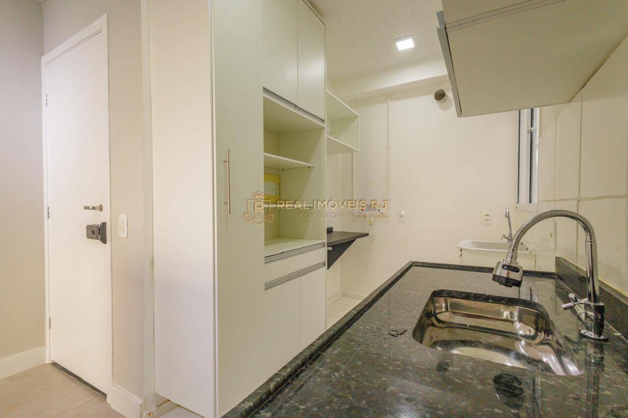Apartamento à venda com 2 quartos, 43m² - Foto 14