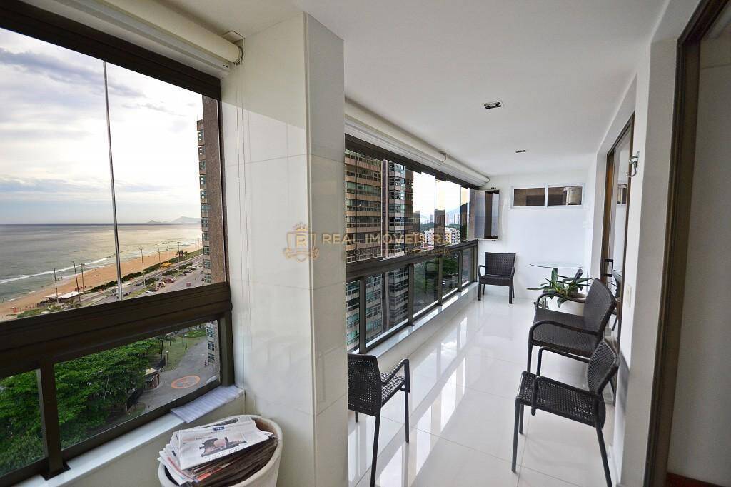 Apartamento para alugar com 4 quartos, 150m² - Foto 2