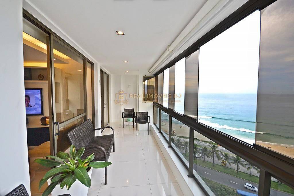 Apartamento para alugar com 4 quartos, 150m² - Foto 1