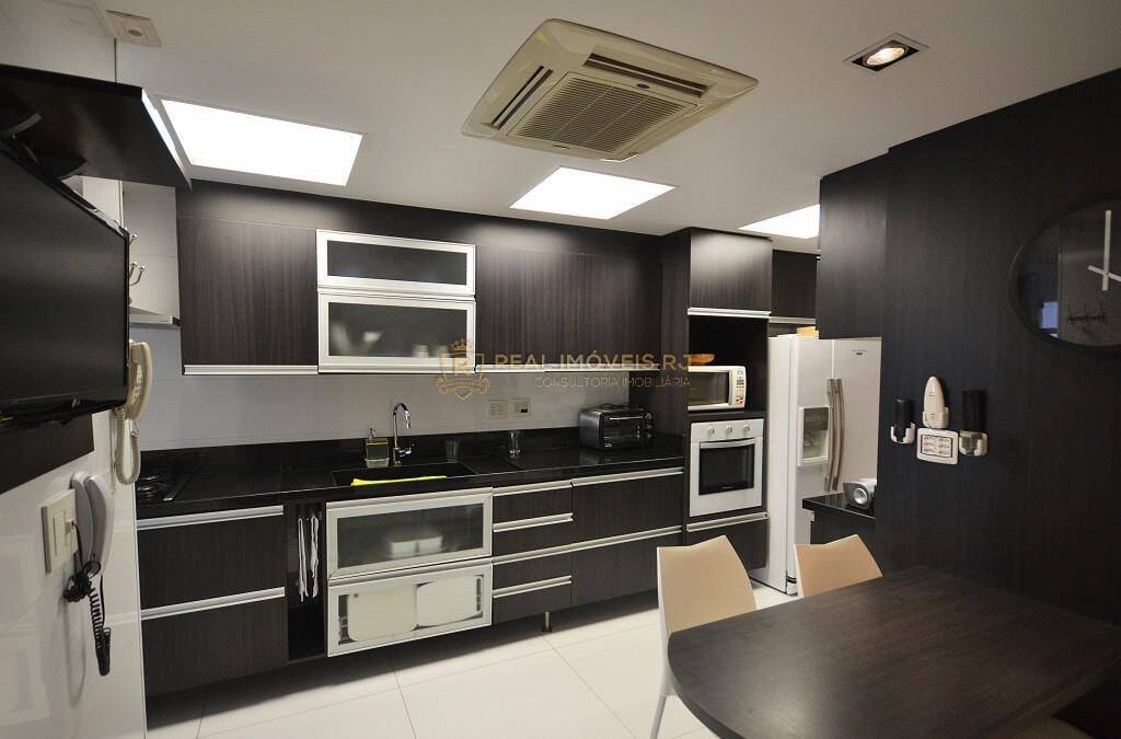 Apartamento para alugar com 4 quartos, 150m² - Foto 9