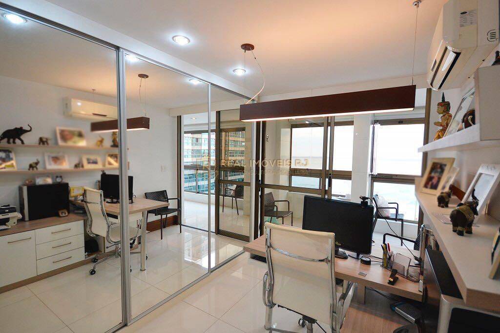 Apartamento para alugar com 4 quartos, 150m² - Foto 13