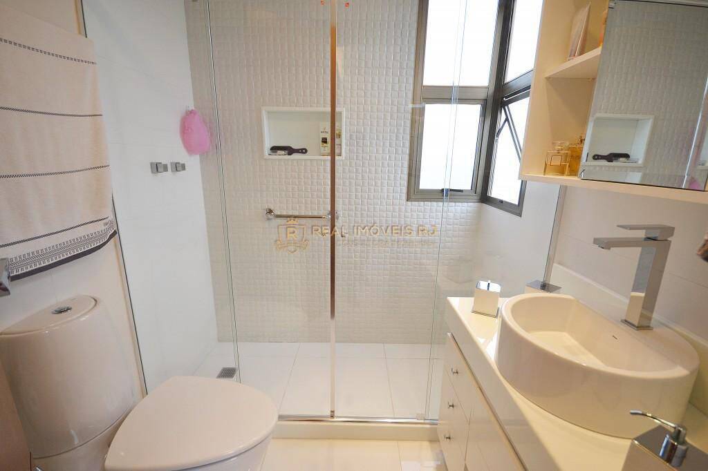 Apartamento para alugar com 4 quartos, 150m² - Foto 18