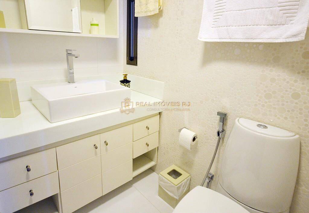 Apartamento para alugar com 4 quartos, 150m² - Foto 16