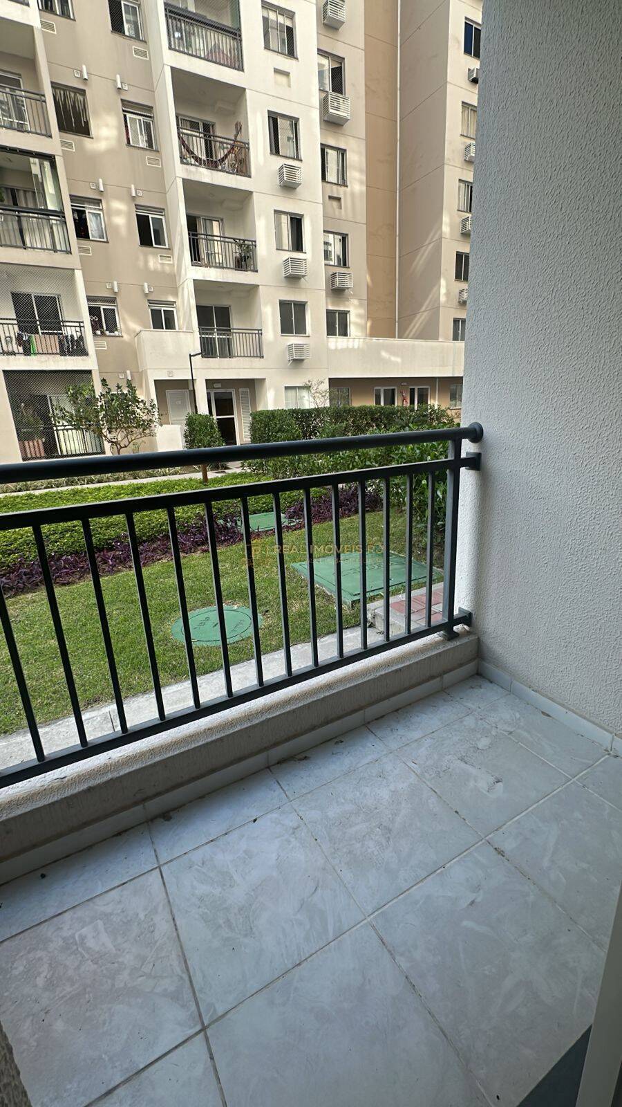 Apartamento à venda com 2 quartos, 45m² - Foto 2