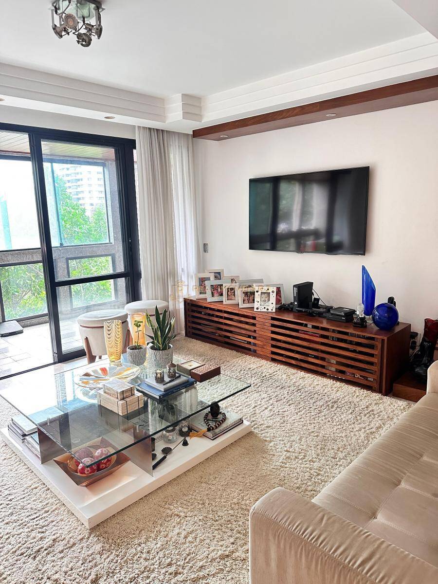 Apartamento, 4 quartos, 215 m² - Foto 2