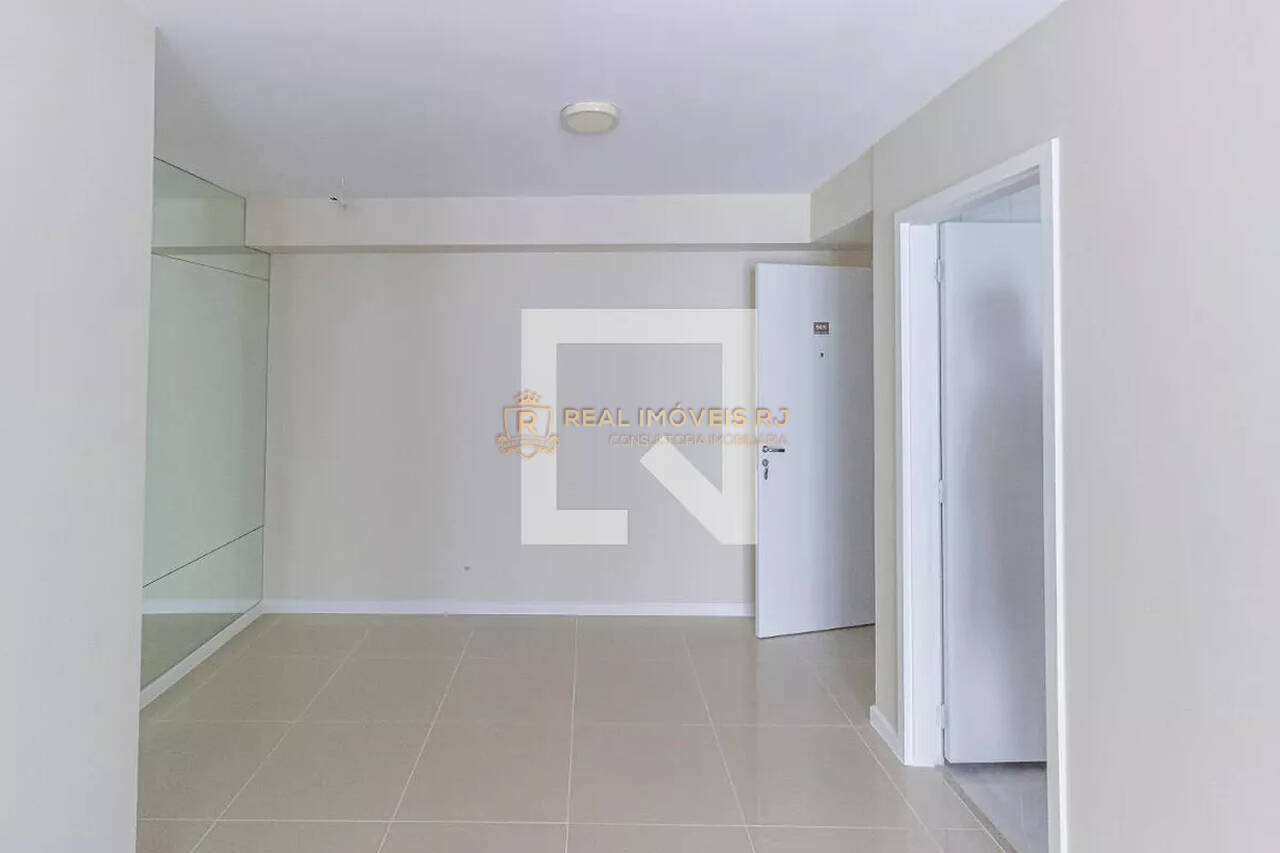 Apartamento à venda com 2 quartos, 64m² - Foto 2