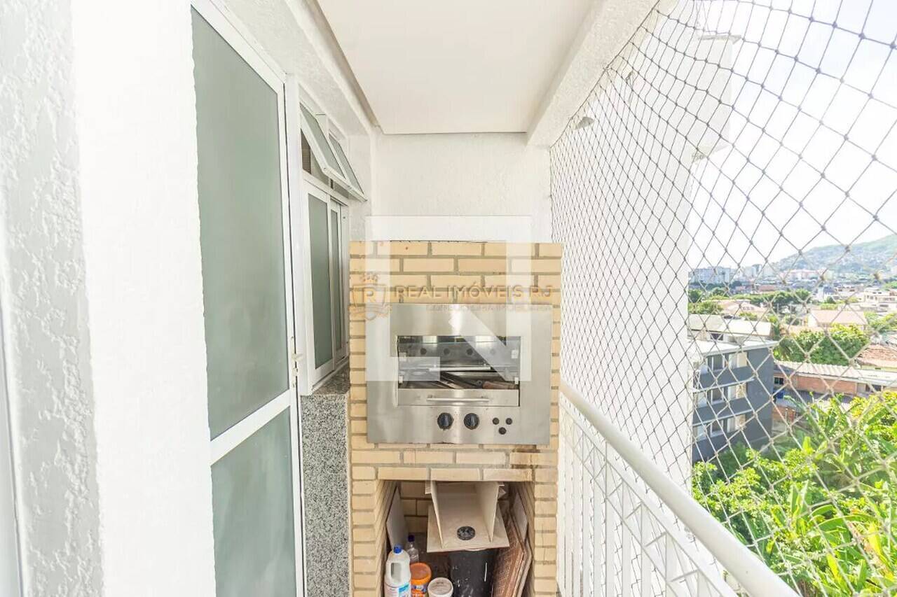 Apartamento à venda com 2 quartos, 64m² - Foto 4