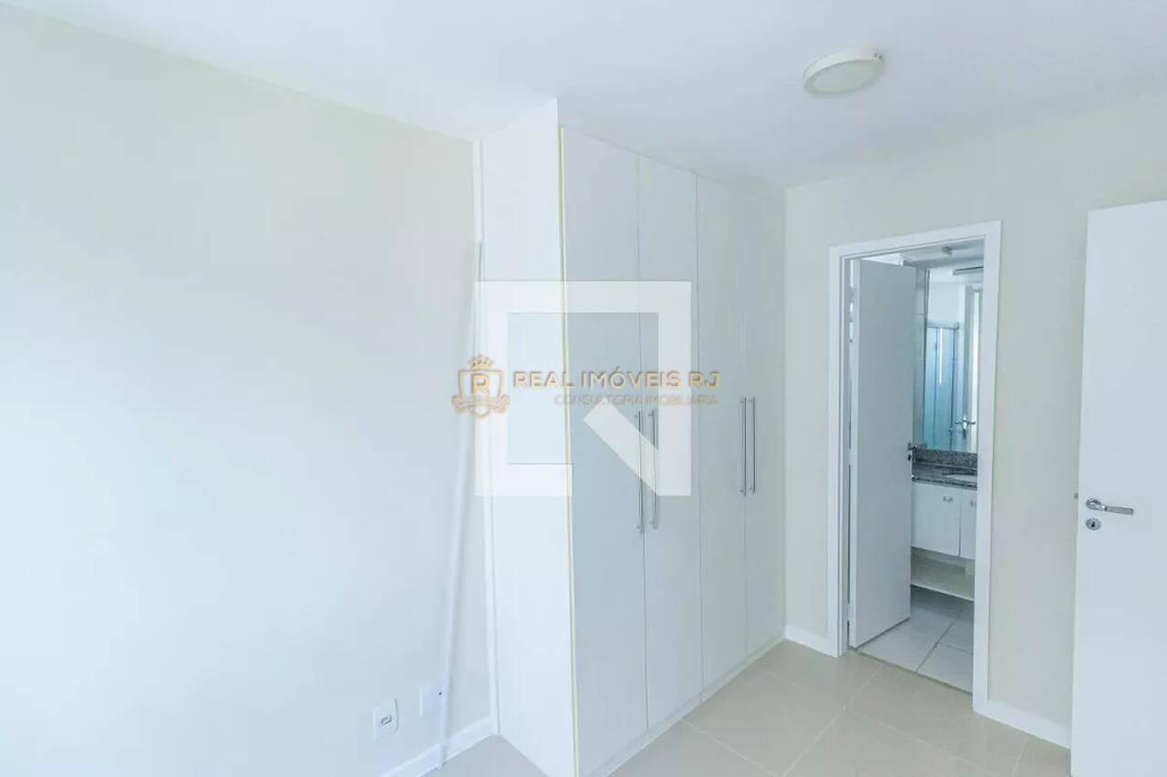 Apartamento à venda com 2 quartos, 64m² - Foto 9