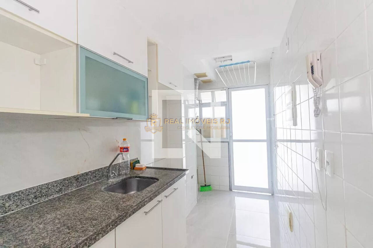 Apartamento à venda com 2 quartos, 64m² - Foto 8