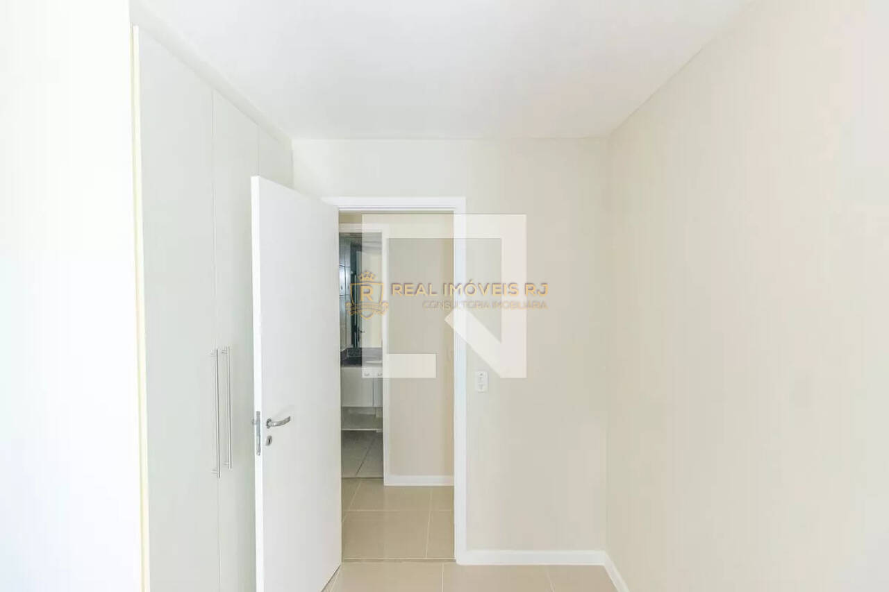 Apartamento à venda com 2 quartos, 64m² - Foto 12