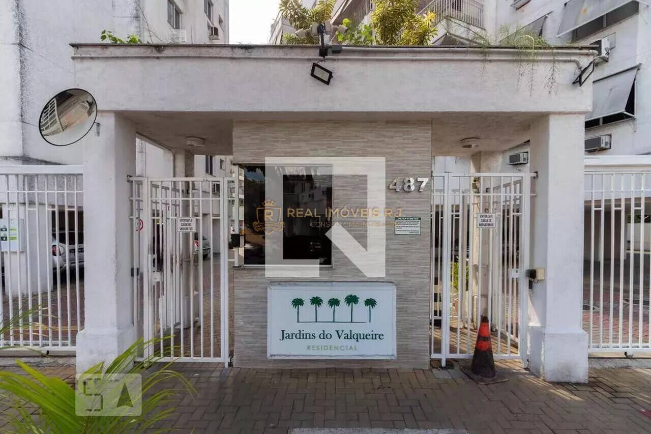 Apartamento à venda com 2 quartos, 64m² - Foto 17