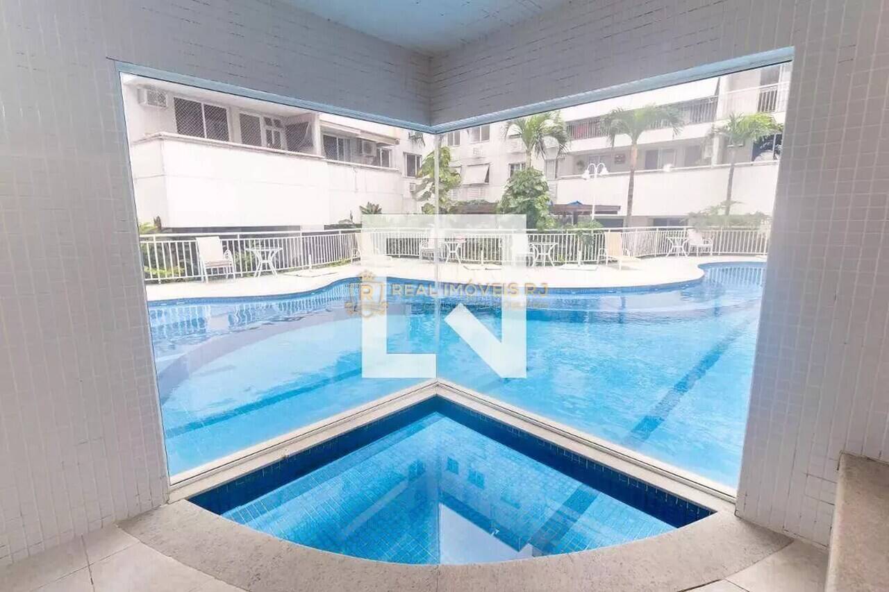Apartamento à venda com 2 quartos, 64m² - Foto 19