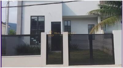 Casa à venda com 3 quartos, 250m² - Foto 29