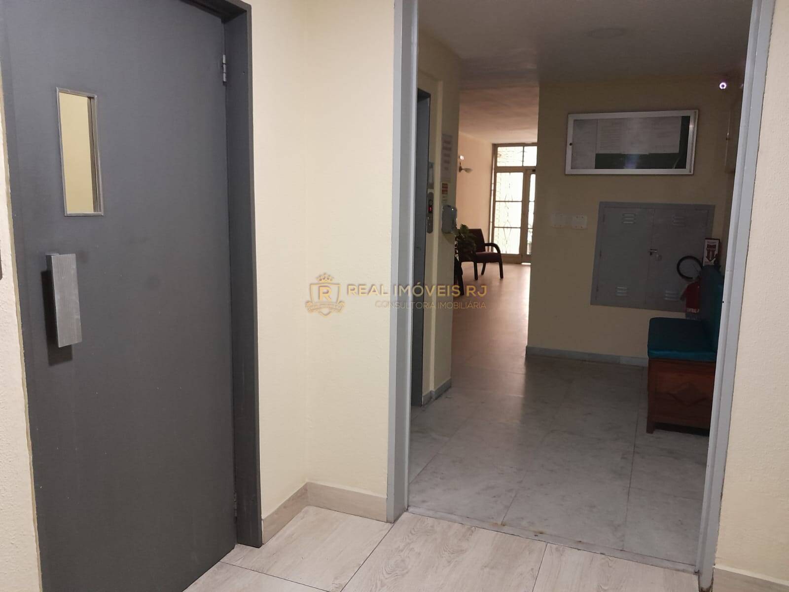 Apartamento à venda com 2 quartos, 71m² - Foto 33