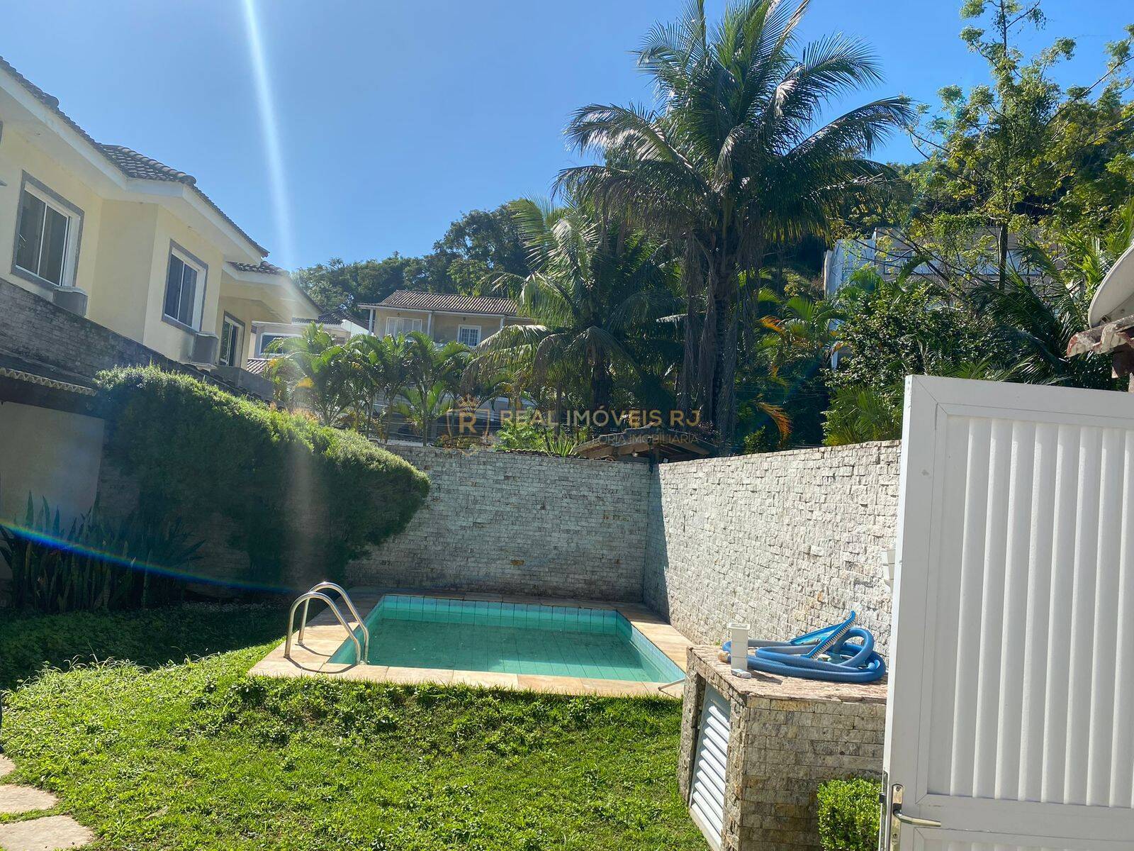 Casa para alugar com 3 quartos, 200m² - Foto 6
