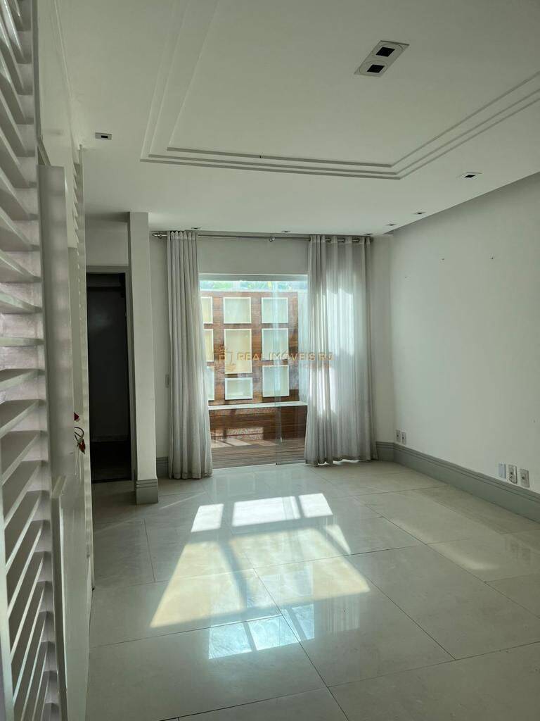 Casa para alugar com 3 quartos, 200m² - Foto 16