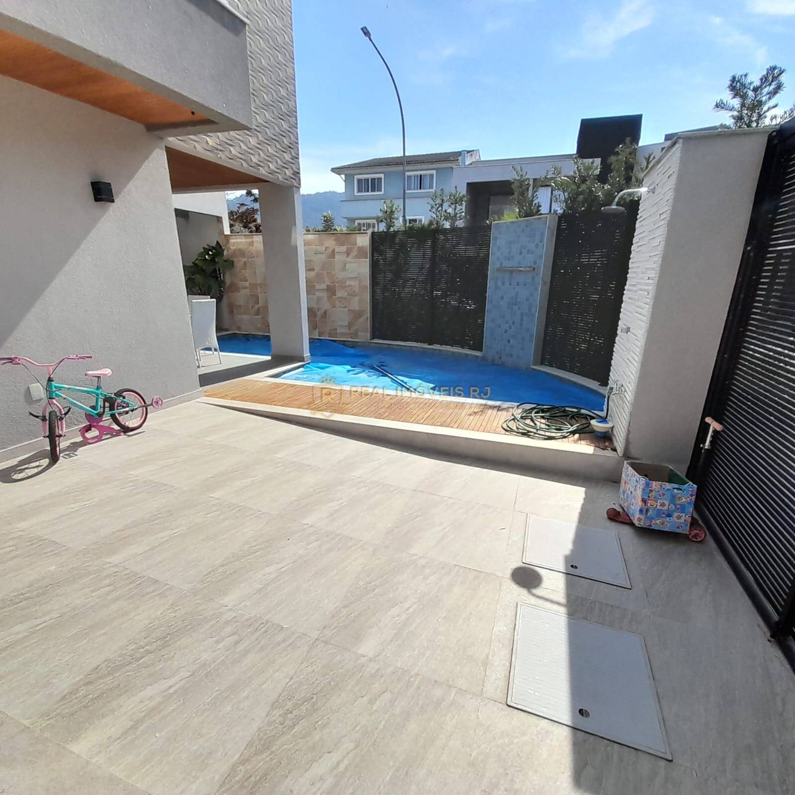 Casa à venda com 3 quartos, 420m² - Foto 3