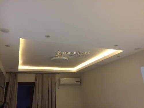 Apartamento à venda com 2 quartos, 70m² - Foto 4