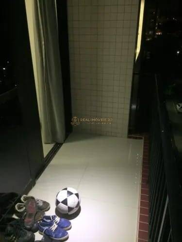Apartamento à venda com 2 quartos, 70m² - Foto 9