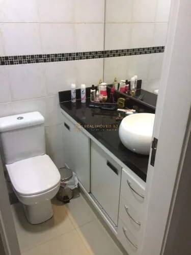 Apartamento à venda com 2 quartos, 70m² - Foto 18