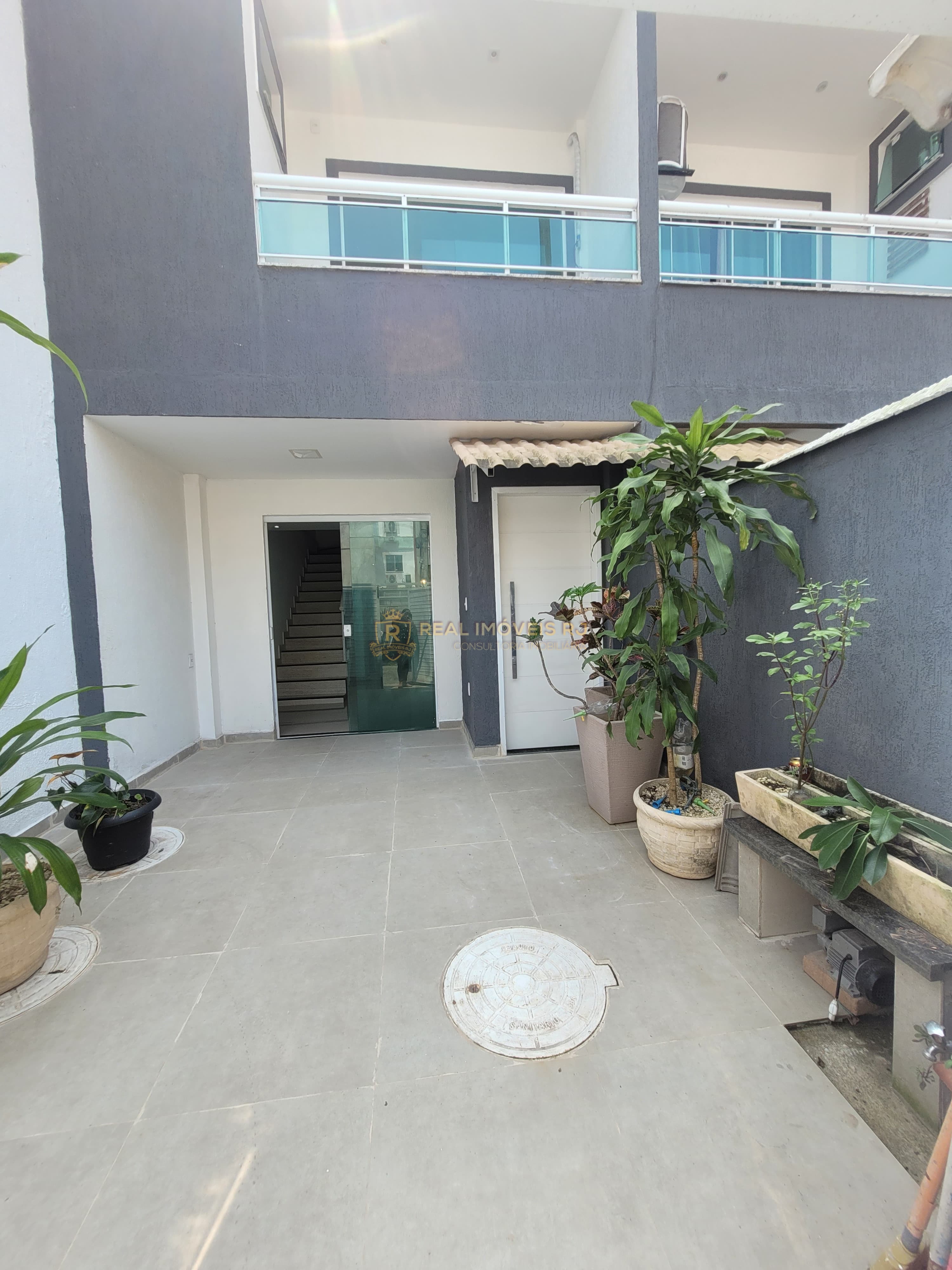 Casa à venda com 4 quartos, 135m² - Foto 1