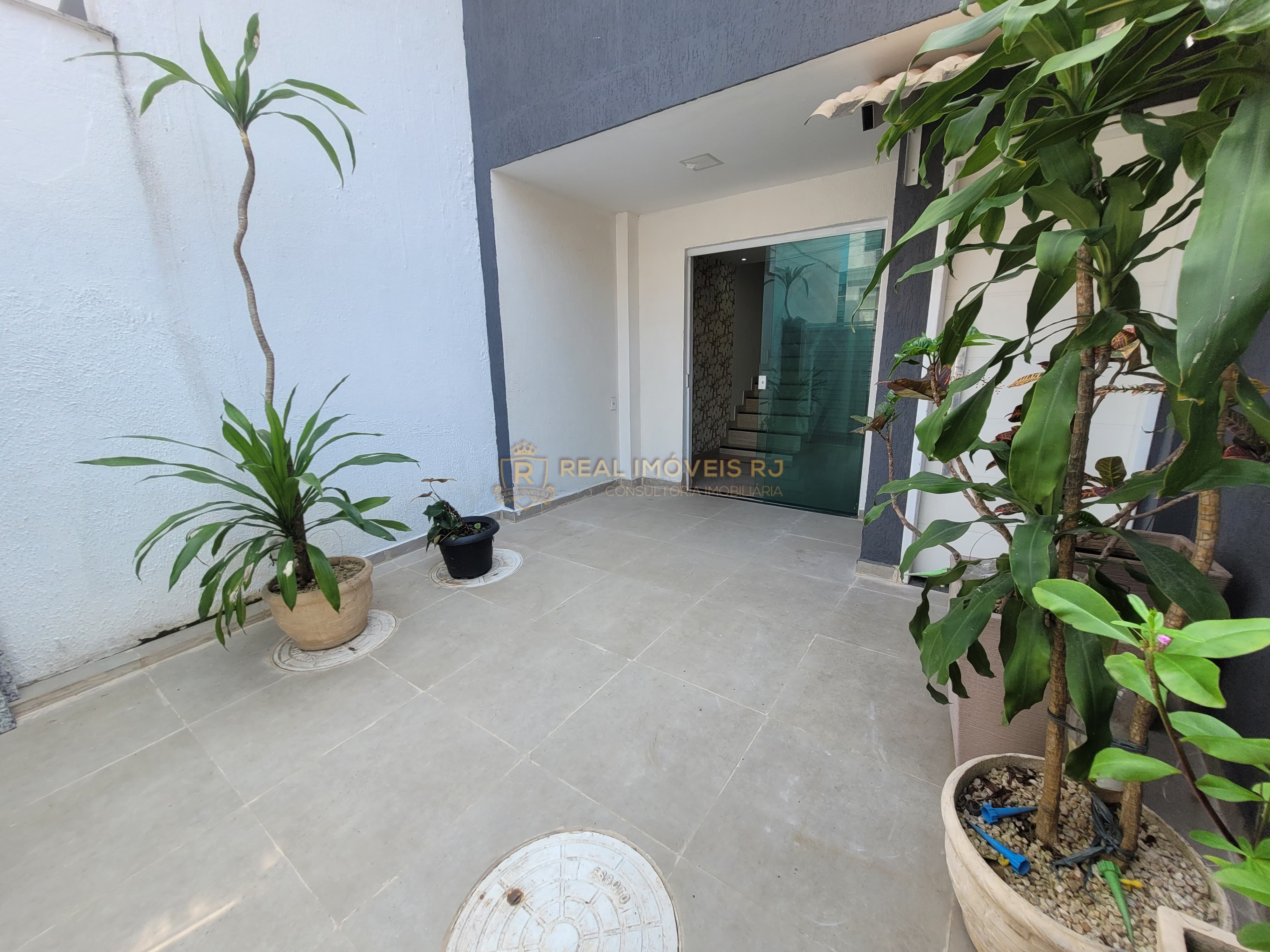 Casa à venda com 4 quartos, 135m² - Foto 3