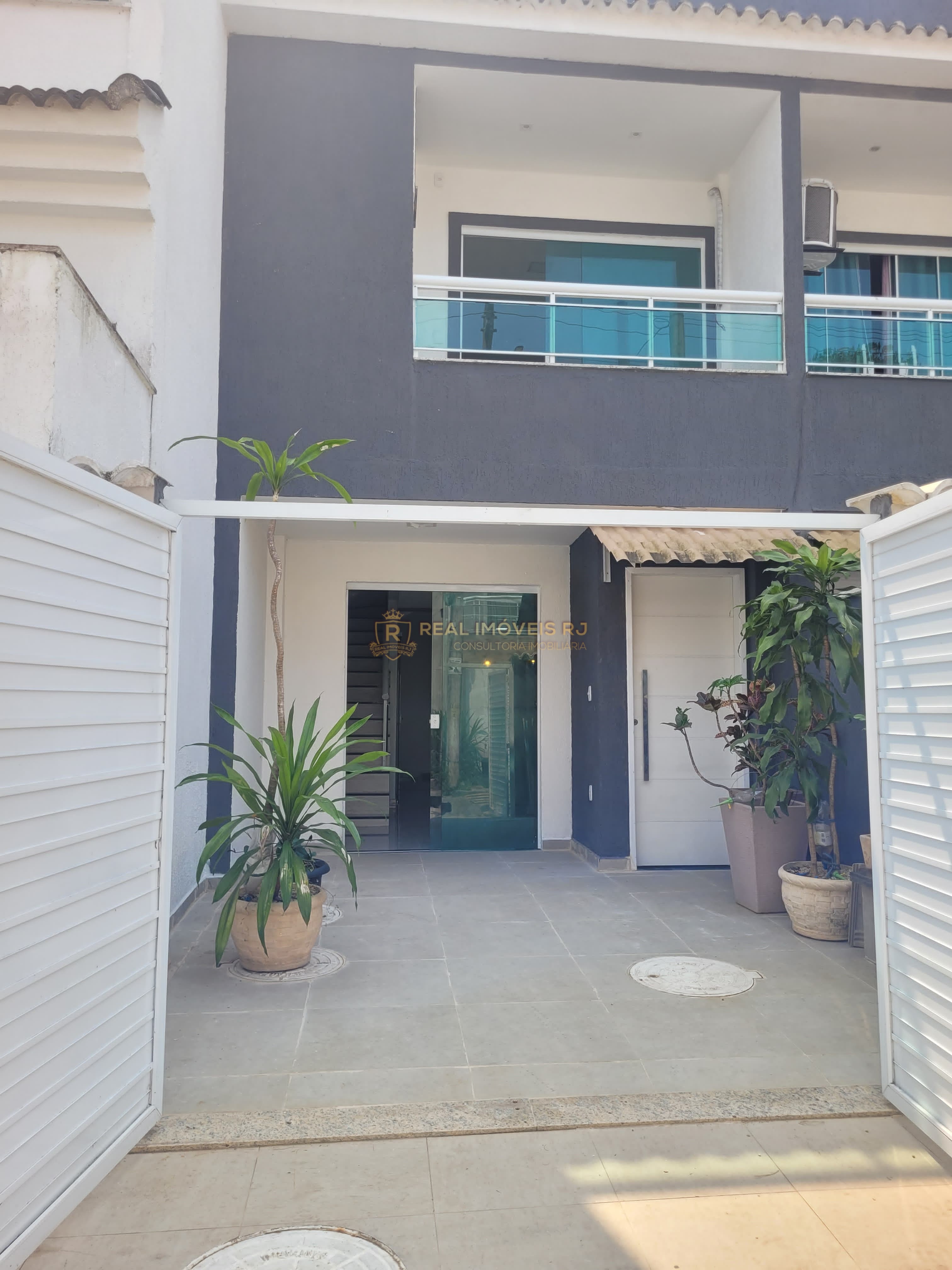 Casa à venda com 4 quartos, 135m² - Foto 2