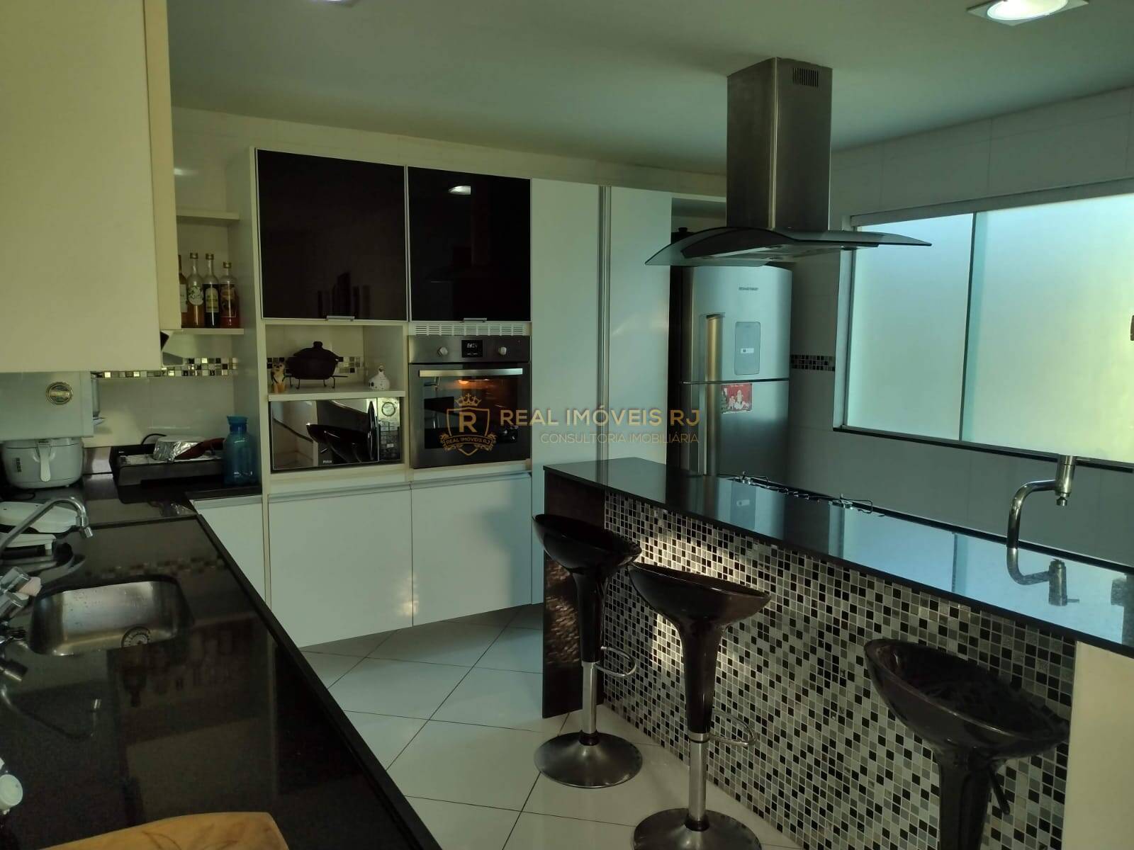 Casa à venda com 3 quartos, 270m² - Foto 7