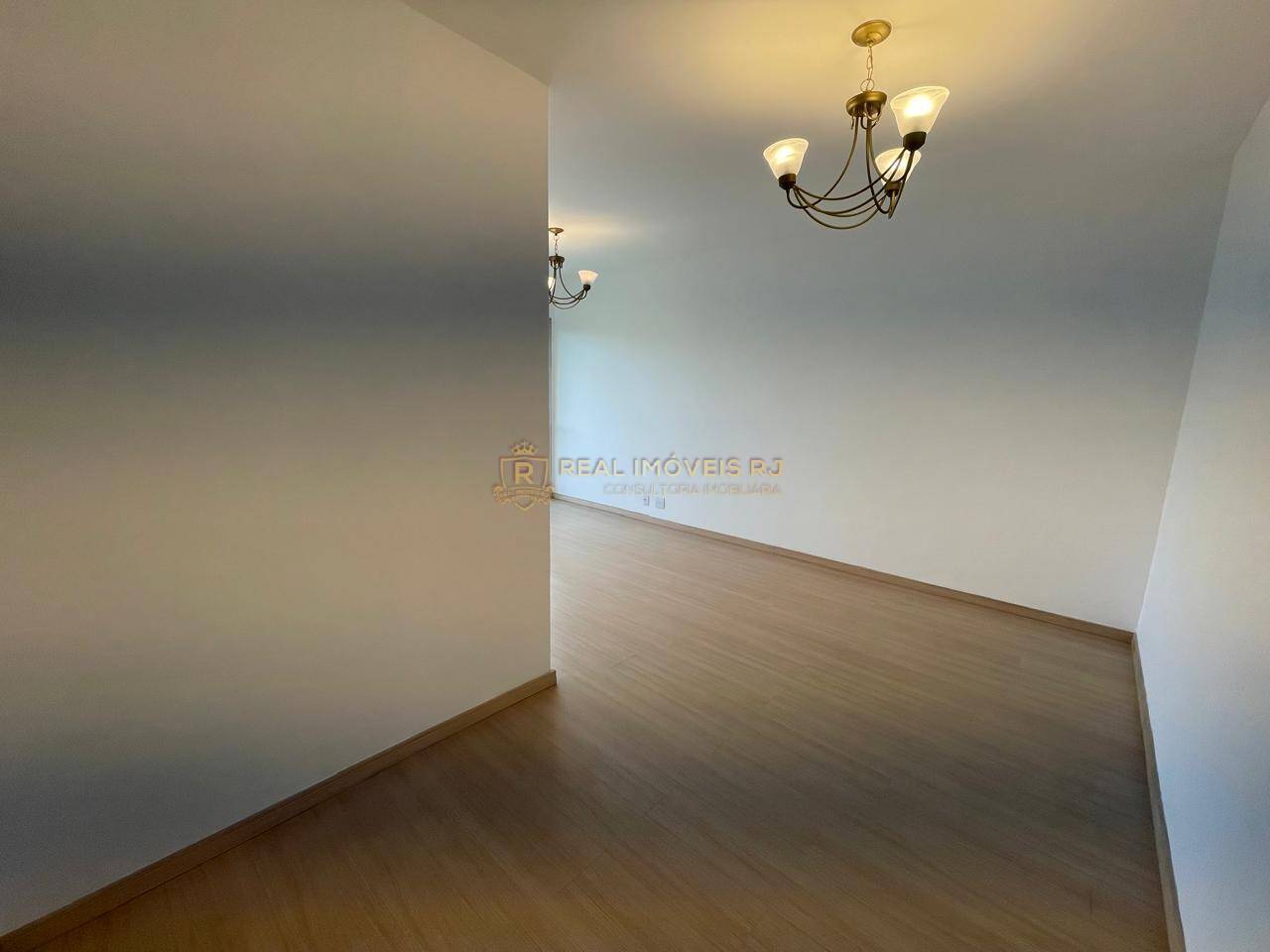 Apartamento à venda com 2 quartos, 65m² - Foto 3