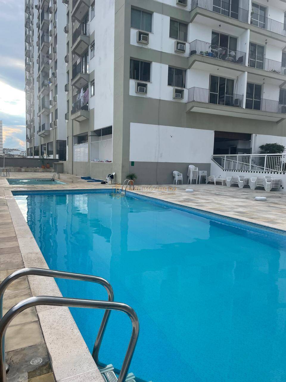 Apartamento à venda com 2 quartos, 65m² - Foto 26