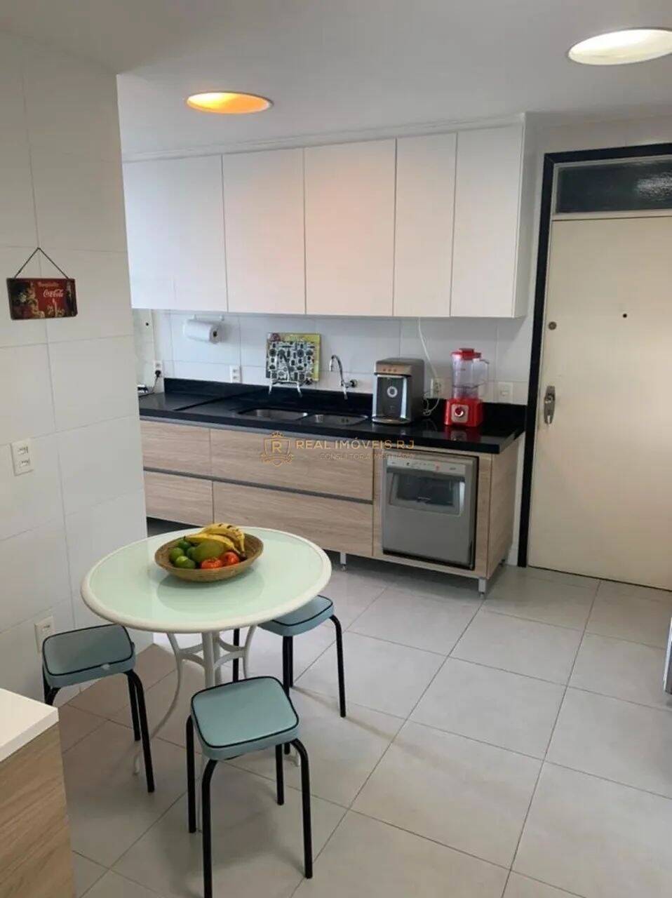Apartamento para alugar com 3 quartos, 150m² - Foto 3