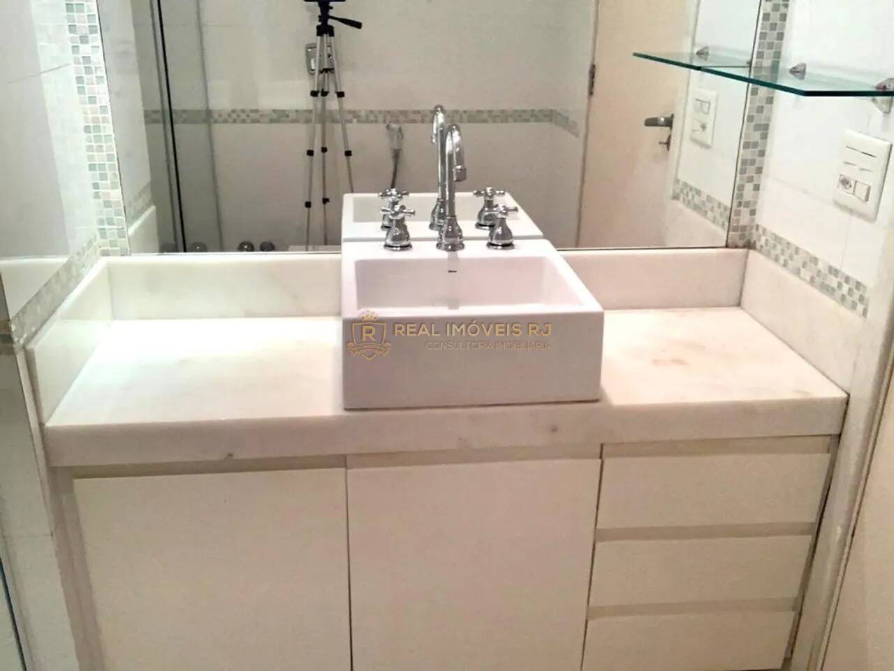 Apartamento para alugar com 3 quartos, 150m² - Foto 9