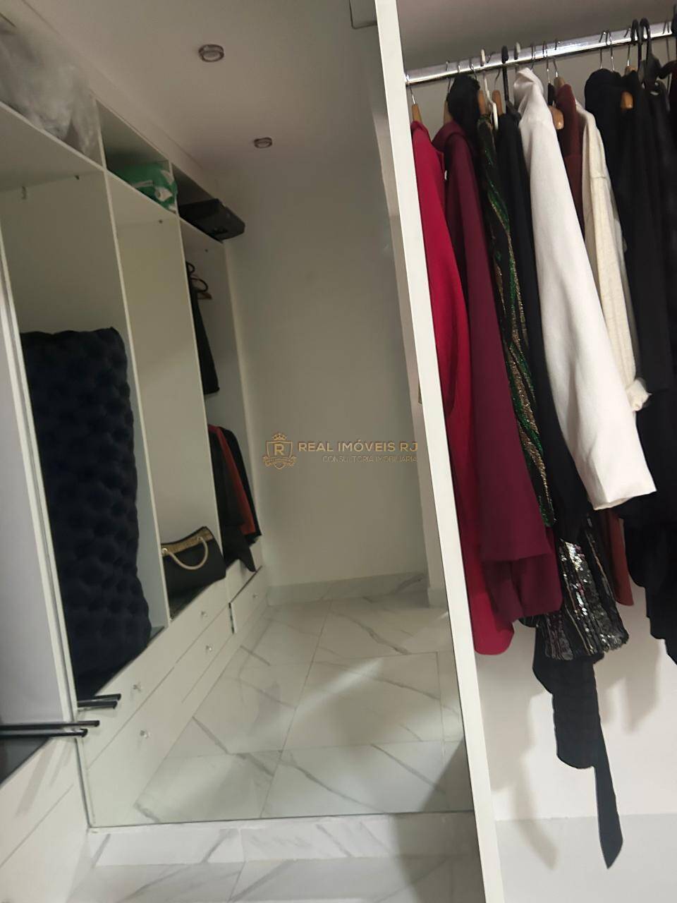 Casa à venda com 3 quartos, 430m² - Foto 14