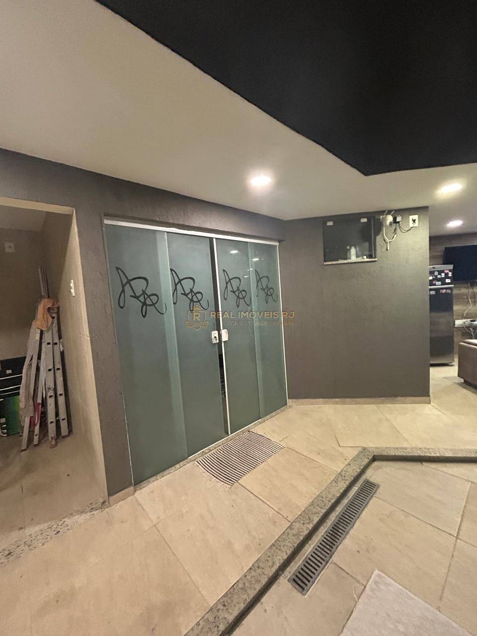 Casa à venda com 3 quartos, 430m² - Foto 22