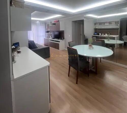 Apartamento à venda com 2 quartos, 80m² - Foto 2