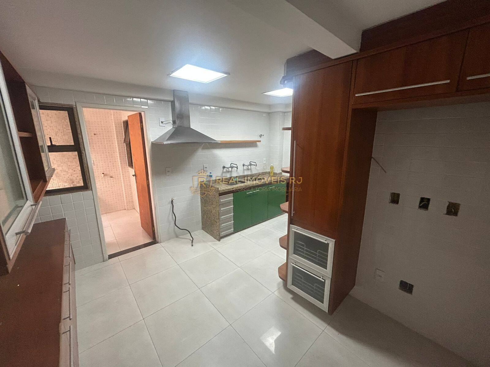 Apartamento para alugar com 3 quartos, 360m² - Foto 10