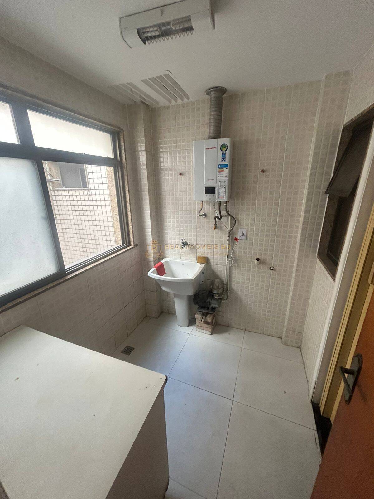 Apartamento para alugar com 3 quartos, 360m² - Foto 9