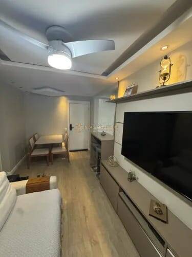 Apartamento à venda com 2 quartos, 57m² - Foto 1
