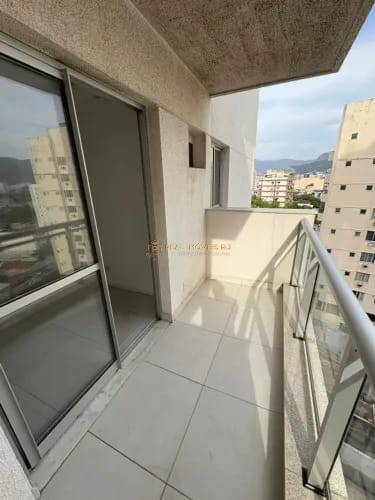 Apartamento à venda com 3 quartos, 76m² - Foto 1