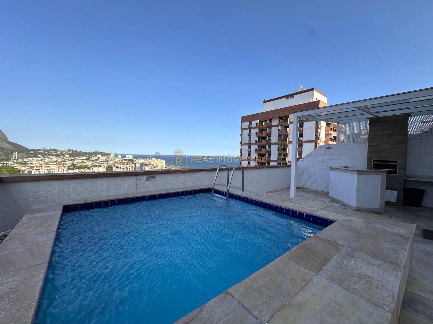 Apartamento, 3 quartos, 240 m² - Foto 1