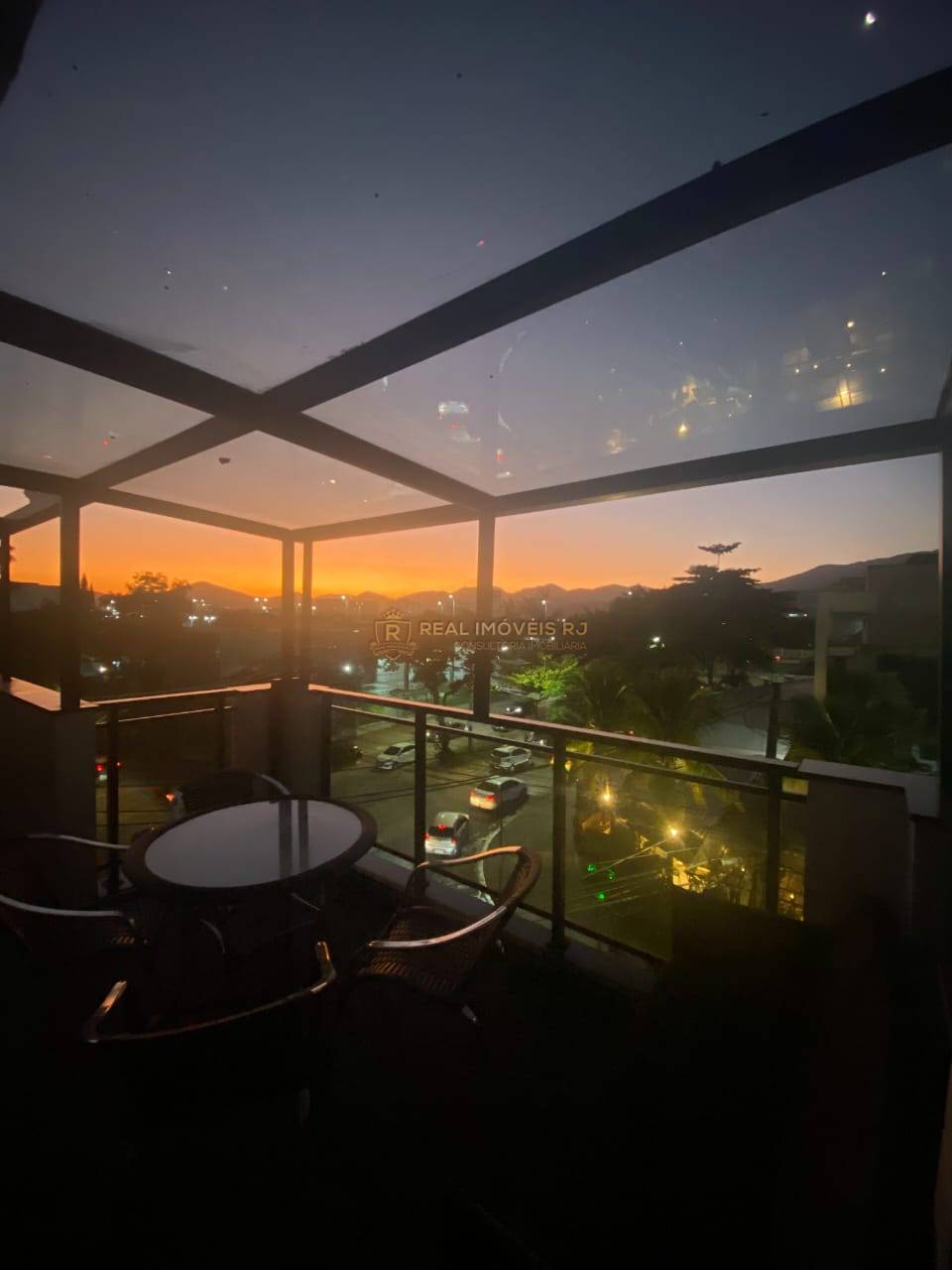 Cobertura, 3 quartos, 240 m² - Foto 2