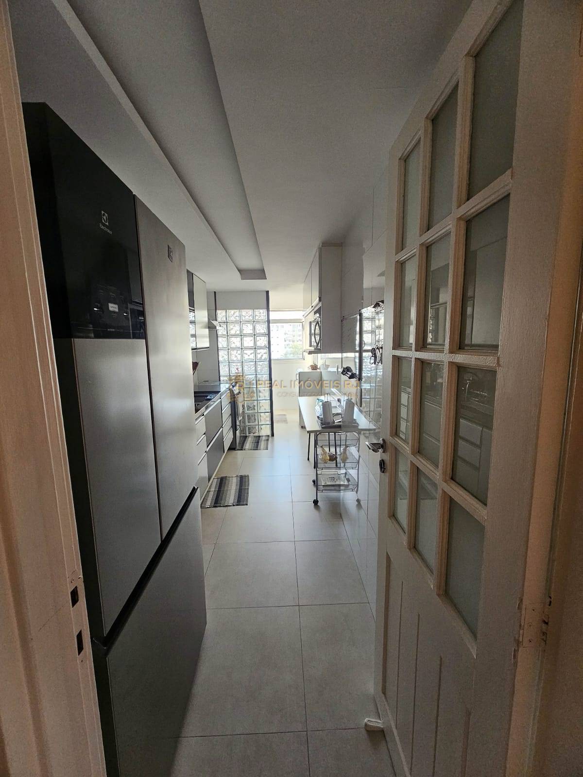 Apartamento, 3 quartos, 250 m² - Foto 14
